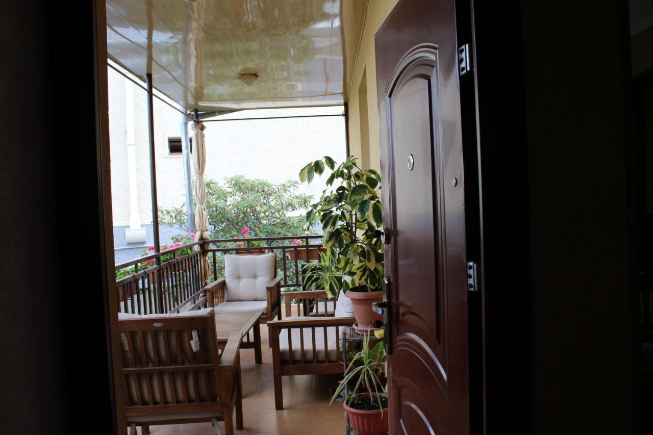 Tinikos Guest House Telavi Kültér fotó