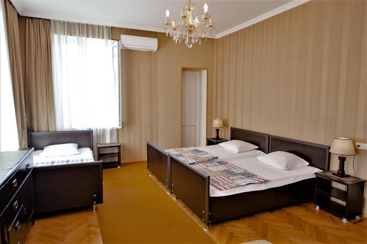 Tinikos Guest House Telavi Kültér fotó