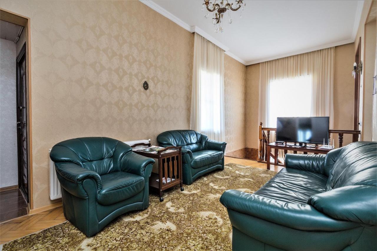 Tinikos Guest House Telavi Kültér fotó